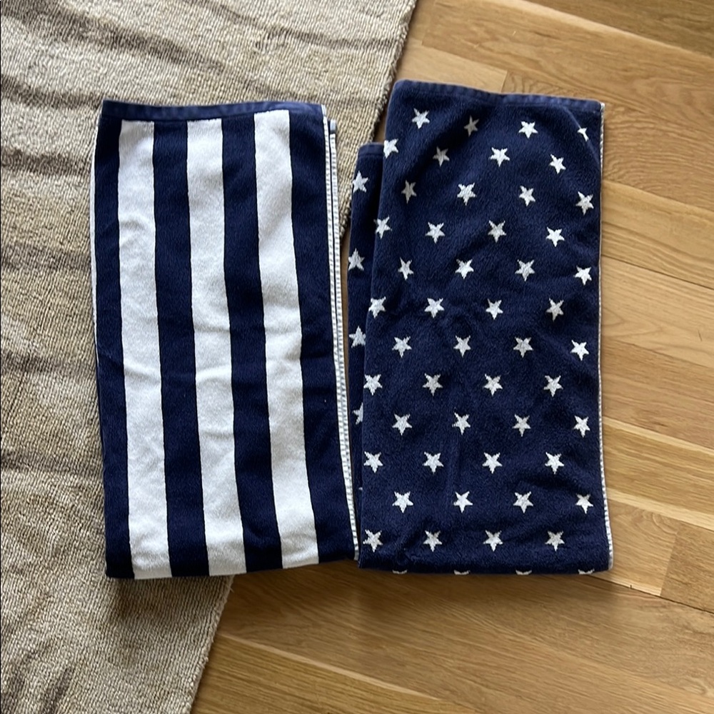 Pottery Barn Kids Navy and White Star & Stripe Beach/Bath Towels